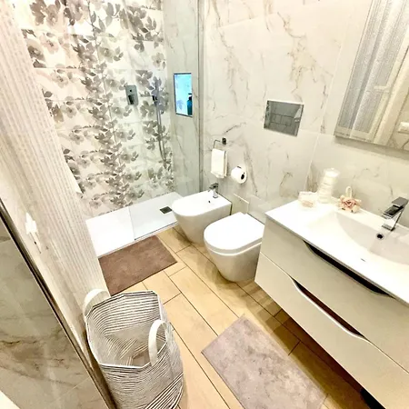 公寓 Casa Maria Spaccanapoli Centro Storico 那不勒斯